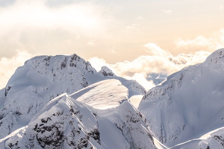 mountains-4251750_1280